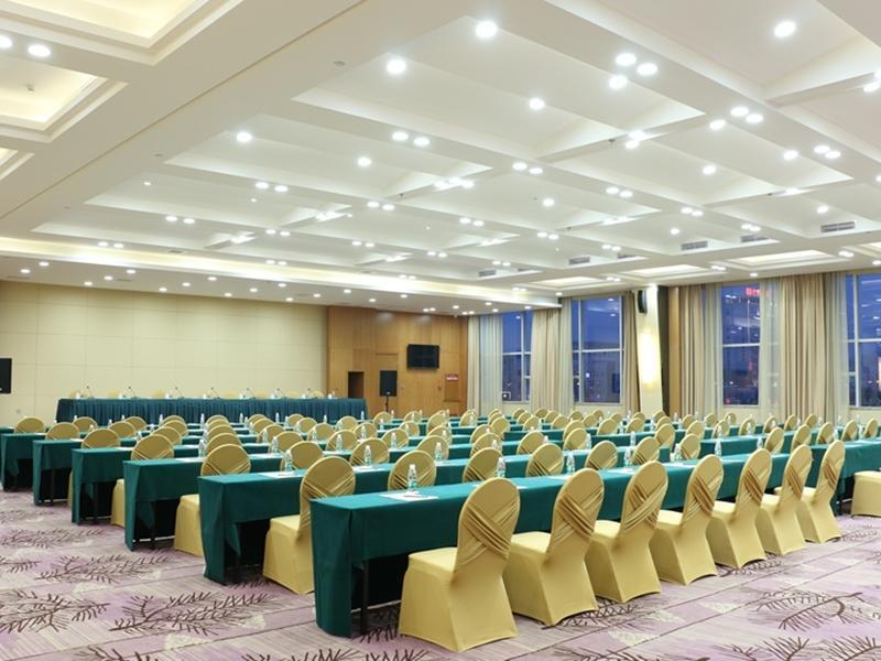 The Grand Plaza Hotel Ji'an  Extérieur photo