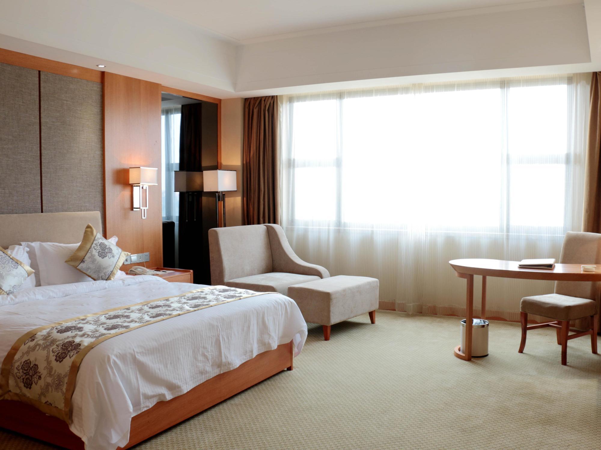 The Grand Plaza Hotel Ji'an  Extérieur photo