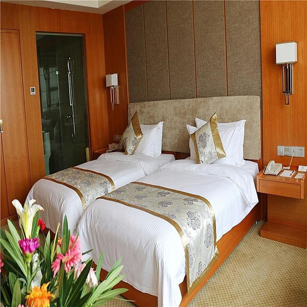 The Grand Plaza Hotel Ji'an  Extérieur photo