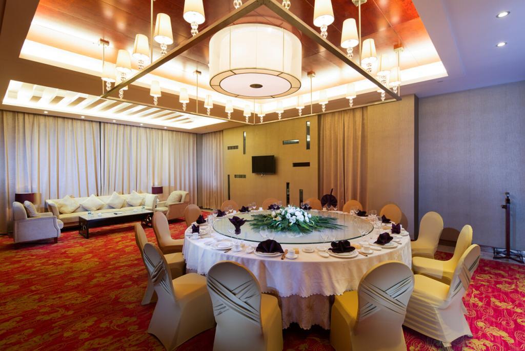 The Grand Plaza Hotel Ji'an  Extérieur photo