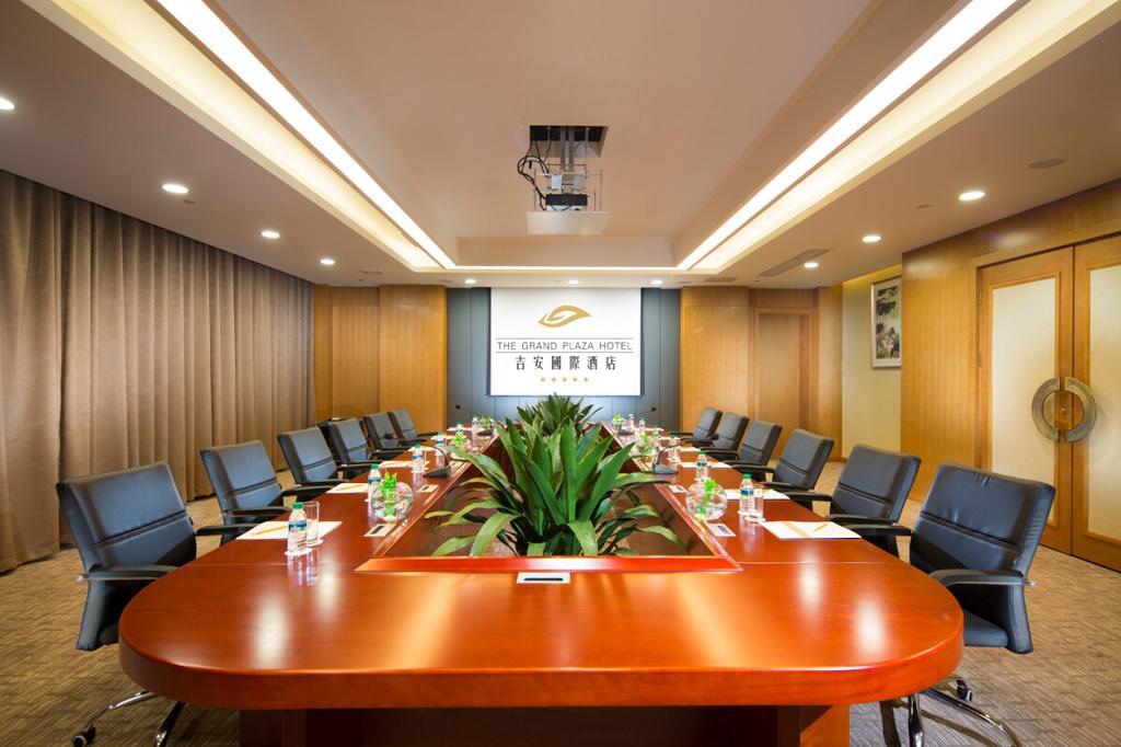 The Grand Plaza Hotel Ji'an  Extérieur photo