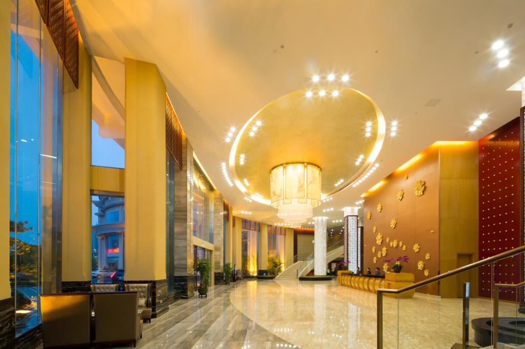 The Grand Plaza Hotel Ji'an  Extérieur photo